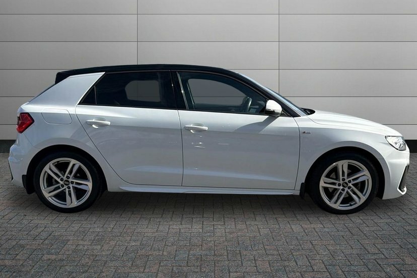 Audi A1 1.0 Tfsi 30 S Line Sportback S Tronic White #4