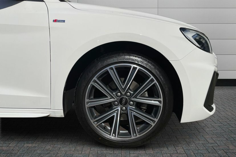 Audi A1 1.0 Tfsi 30 S Line Sportback S Tronic White #5