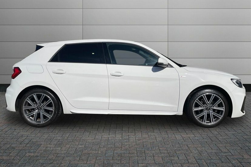 Audi A1 1.0 Tfsi 30 S Line Sportback S Tronic White #4