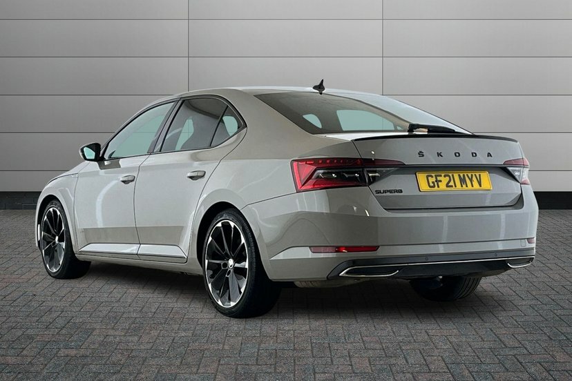 Skoda Superb Superb Hatch Sportline Plus 2.0 Tsi 190 Ps Dsg Grey #3