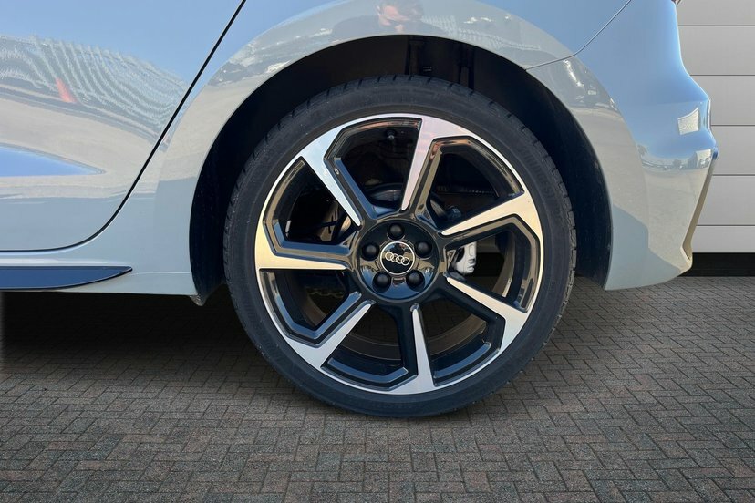 Audi A1 1.0 Tfsi 30 Black Edition Sportback S T Grey #5