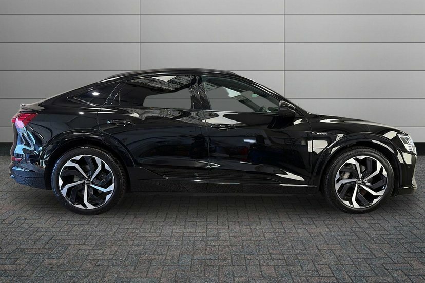 Audi E-tron 55 Black Edition Sportback Quatt Black #4