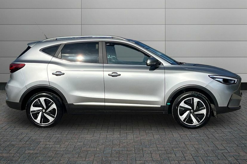 MG ZS 72.6Kwh Trophy Connect Long Range Suv Silver #4