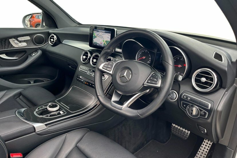Mercedes-Benz GLC Class Glc250 Amg Line Premium Coupe White #5