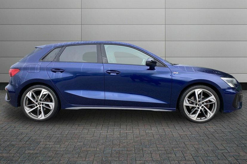 Audi A3 1.5 Tfsi 35 Edition 1 Sportback Blue #4
