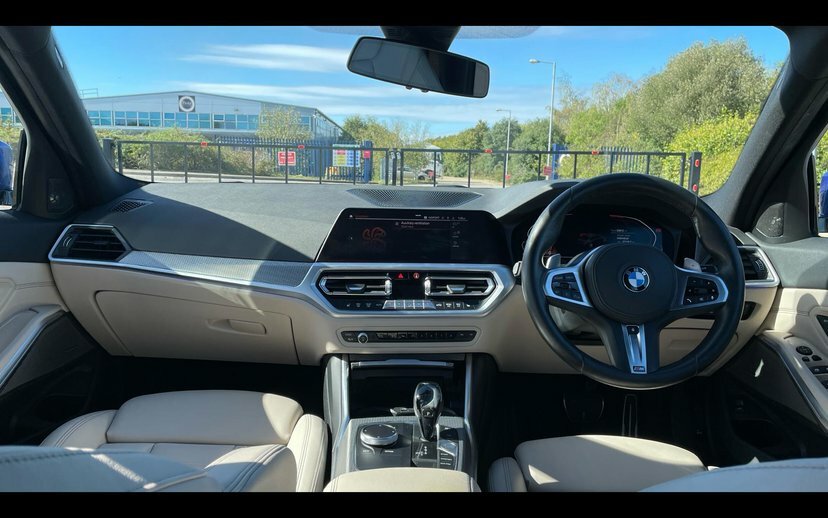 BMW 3 Series 330I M Sport Saloon Blue #4