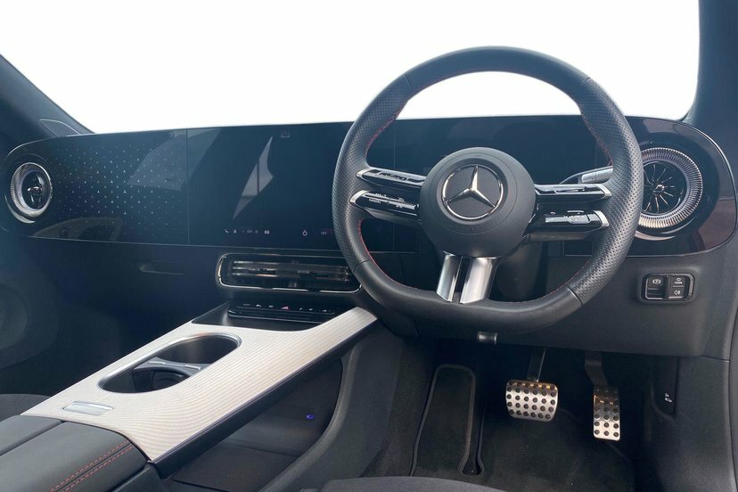 Mercedes-Benz CLA Class Cla250 Amg Line Premium Edition Red #5