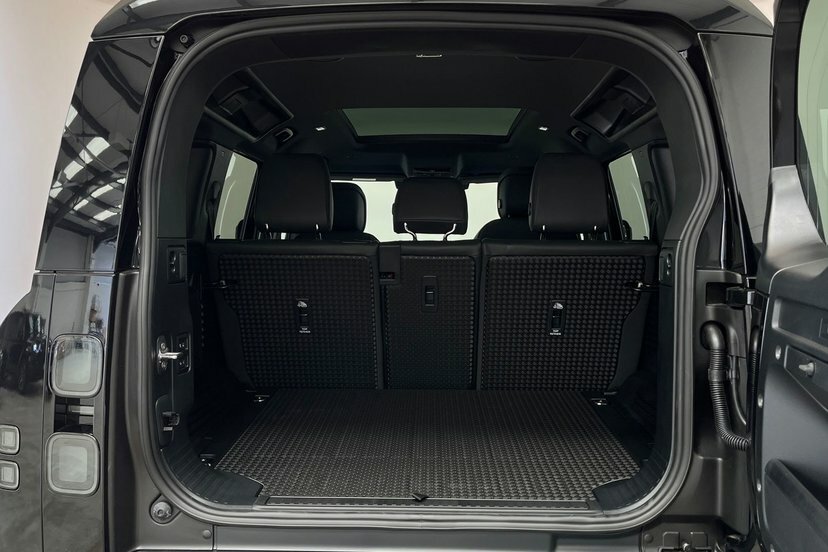 Land Rover Defender 110 D250 110  #10