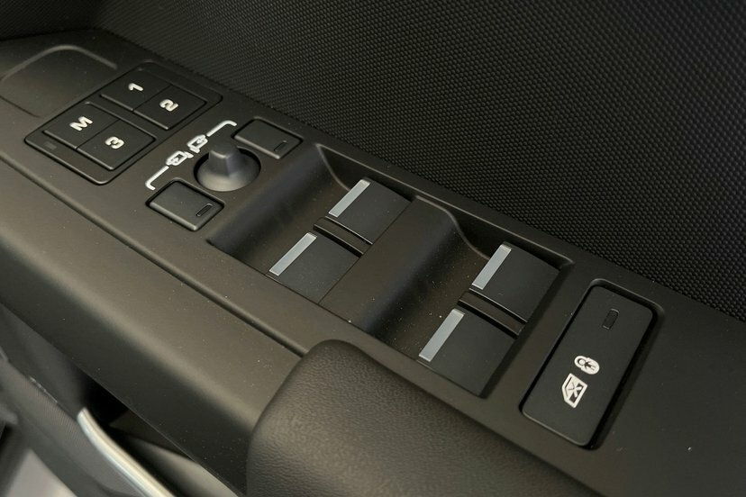 Land Rover Defender 110 D250 110  #25