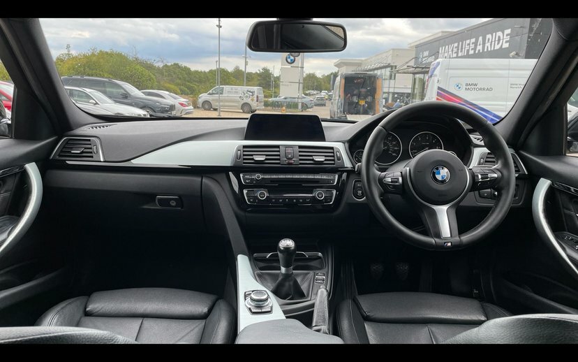 BMW 3 Series 320D M Sport Saloon Black #4