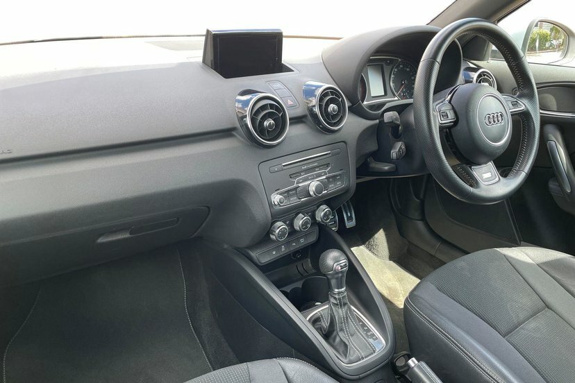 Audi A1 1.4 Tfsi Cod S Line Sportback S Tronic Silver #2