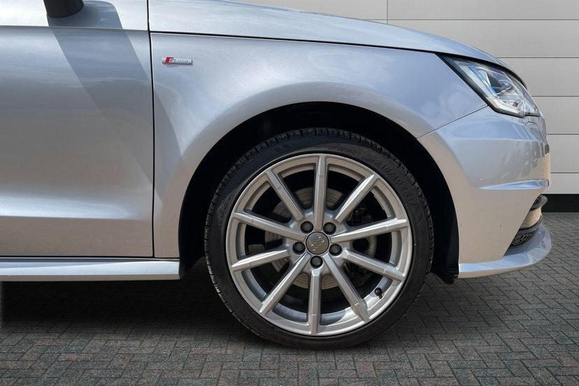 Audi A1 1.4 Tfsi Cod S Line Sportback S Tronic Silver #5