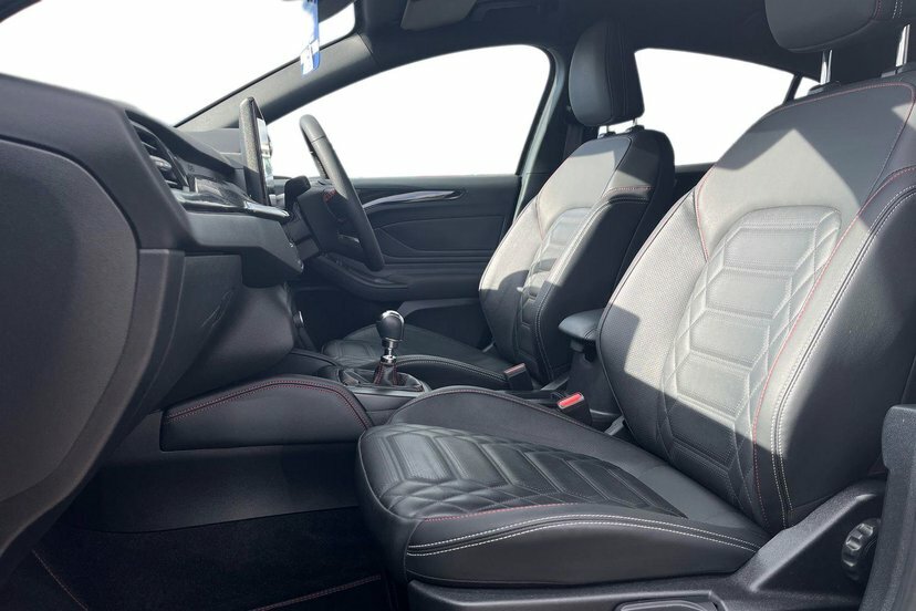 Ford Focus 1.0T Ecoboost St-line X Hatchback Manua Black #2