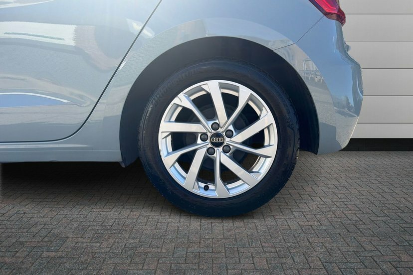 Audi A1 1.0 Tfsi 25 Sport Sportback S Tronic 9 Grey #5