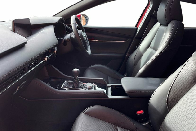 Mazda 3 2.0 E-skyactiv-x Mhev Takumi Hatchback Red #2