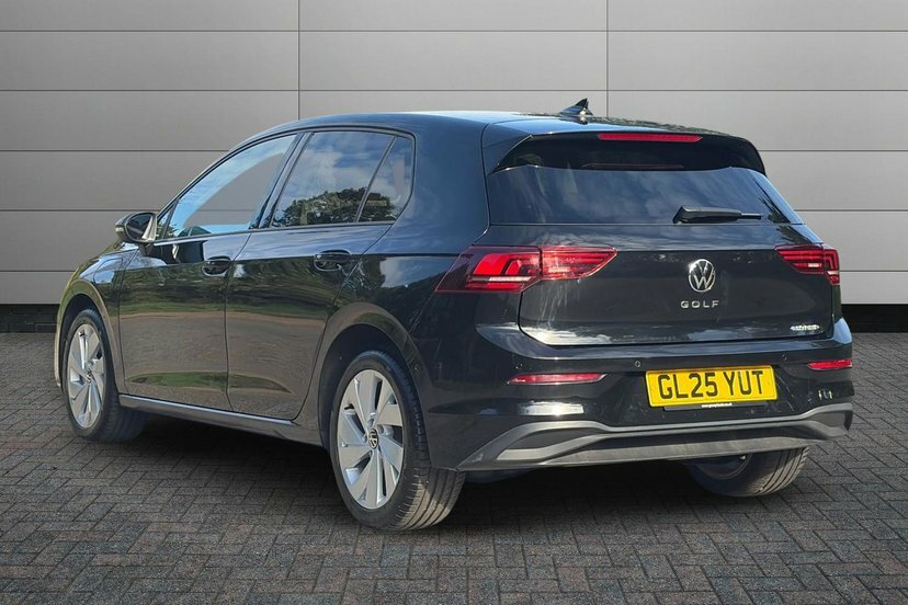 Volkswagen e-Golf 1.5 Tsi Ehybrid 19.7Kwh Match Hatchback Black #3