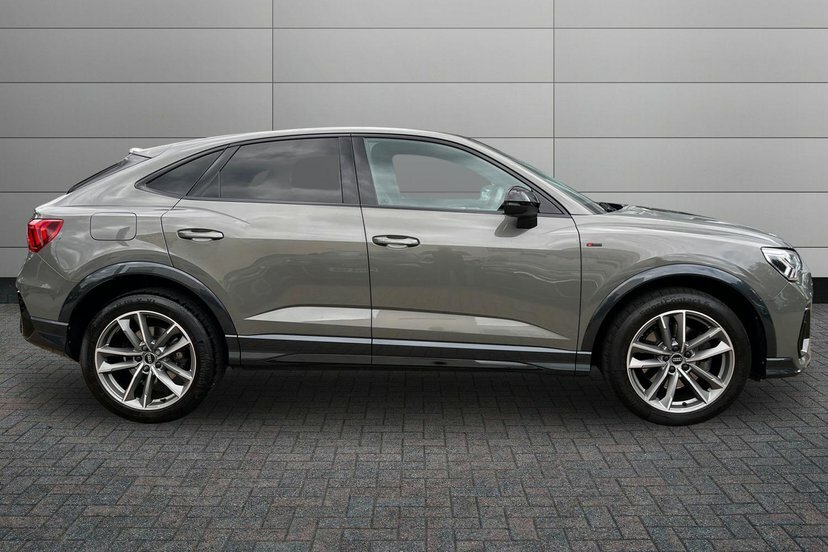 Audi Q3 2.0 Tfsi 40 Black Edition Sportback S T Grey #4
