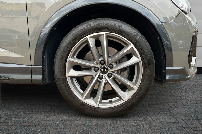 Audi Q3 2.0 Tfsi 40 Black Edition Sportback S T Grey #5