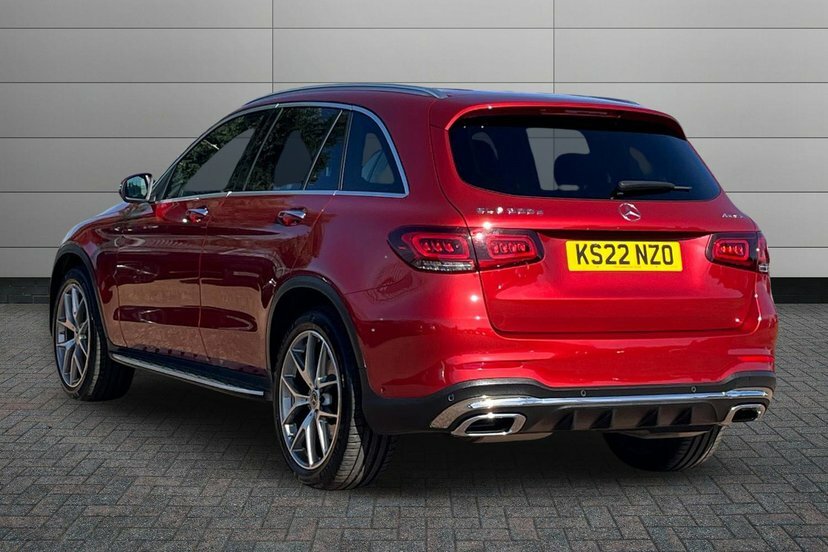 Mercedes-Benz GLC Class 2.0 Glc300d Amg Line Premium Plus 4Matic Red #2