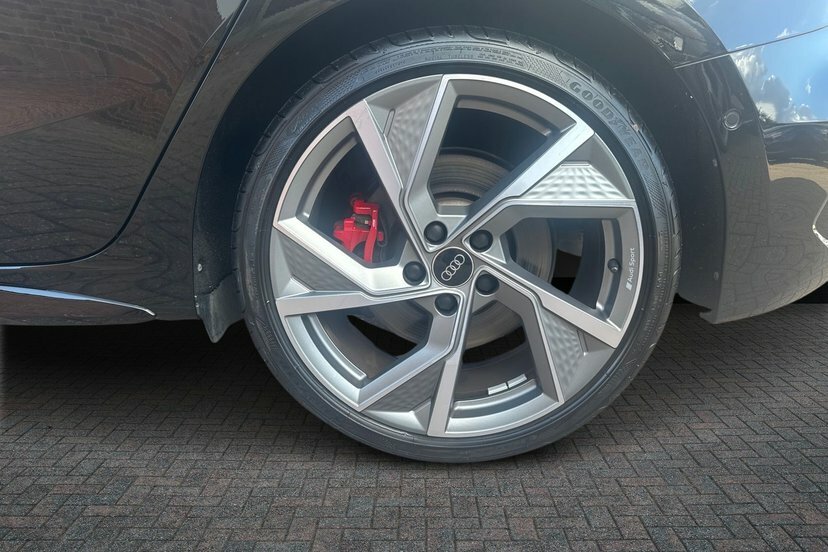 Audi S3 2.0 Tfsi Black Edition Sportback S Tron Black #5
