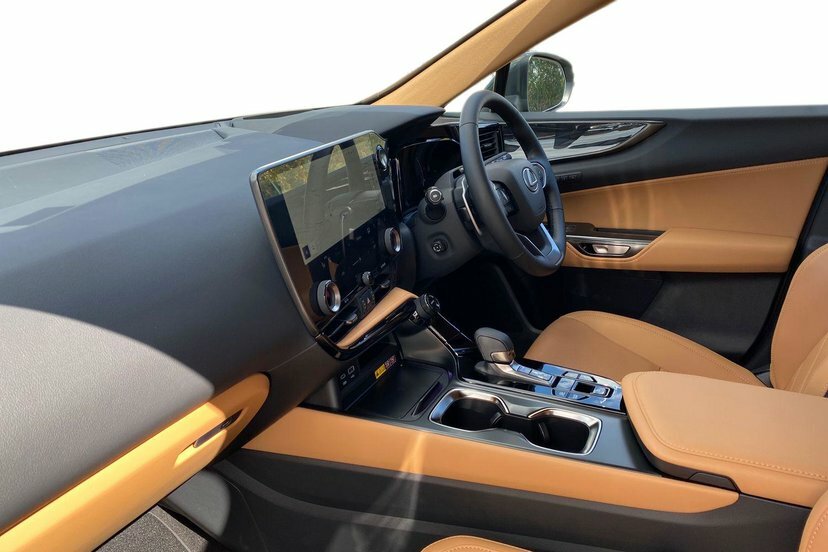 Lexus NX 2.5 450H 18.1Kwh Premium Plus Pan Roofsuv Pet #2
