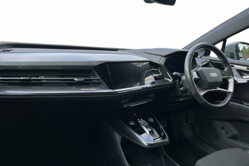 Audi Q4 E Tron 40 S Line Suv 82Kwh 204 Ps Grey #2