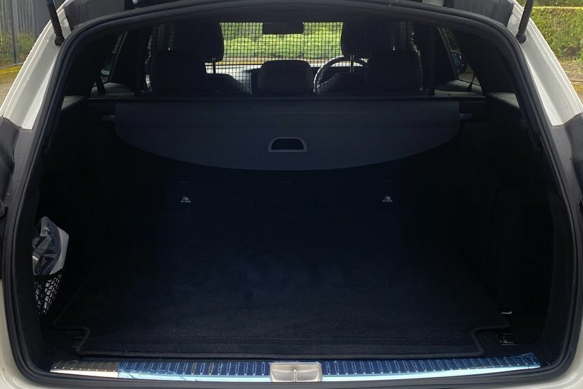 Mercedes-Benz E Class E220d 200 Amg Line Night Ed Prem 9G-tronic 20 Black #23