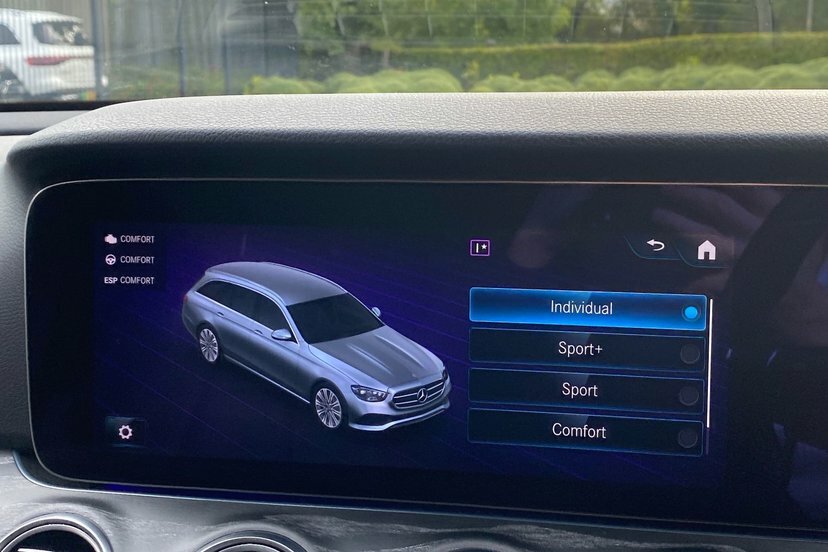 Mercedes-Benz E Class E220d 200 Amg Line Night Ed Prem 9G-tronic 20 Black #50