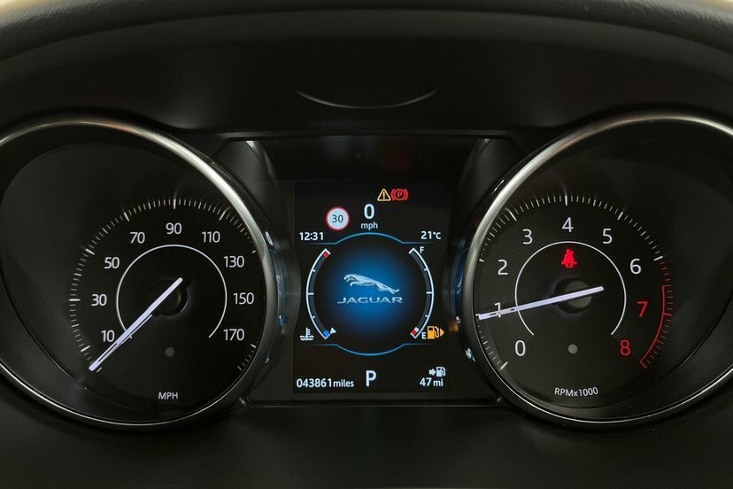 Jaguar E-Pace R-dynamic Grey #16