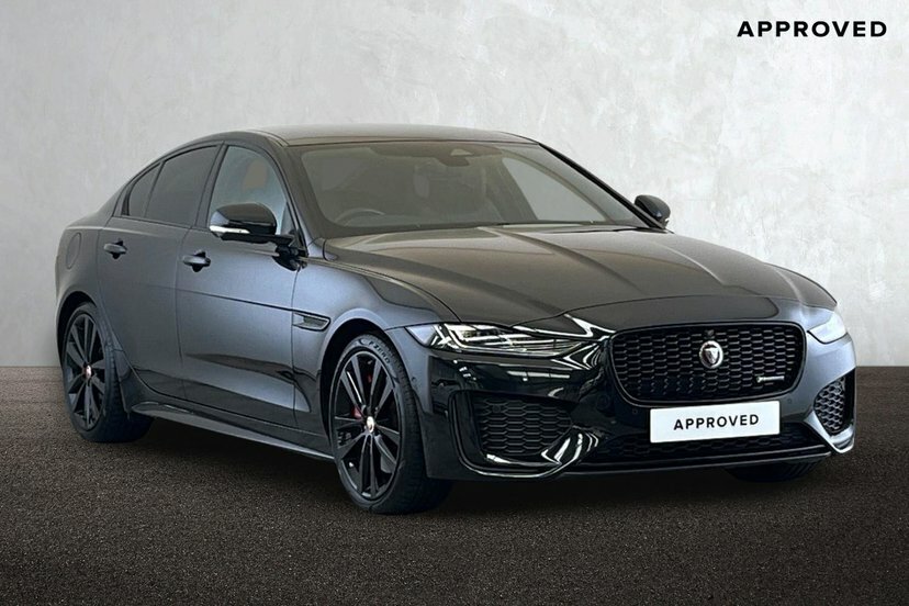 Jaguar XE 2.0 D200 Mhev R-dynamic Black Saloon Au Black