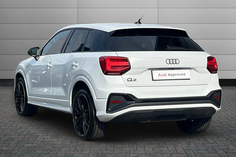 Audi Q2 1.5 Tfsi Cod 35 Black Edition Suv S Tro White #3