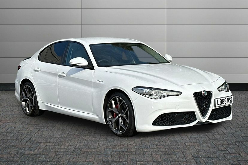 Alfa Romeo Giulia 2.0T Veloce Saloon 280 Ps White