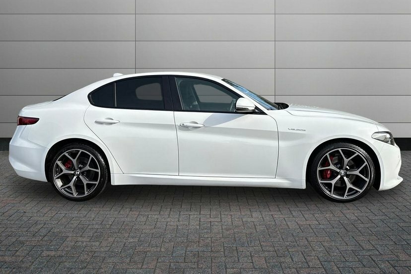 Alfa Romeo Giulia 2.0T Veloce Saloon 280 Ps White #4