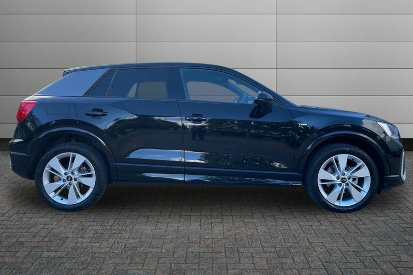 Audi Q2 1.5 Tfsi Cod 35 S Line Suv S Tronic 15 Black #4