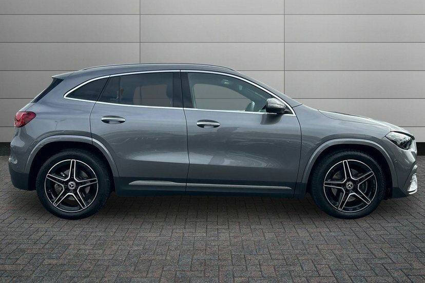 Mercedes-Benz GLA Class 2.0 Gla220d Amg Line Executive Suv 8G Grey #3