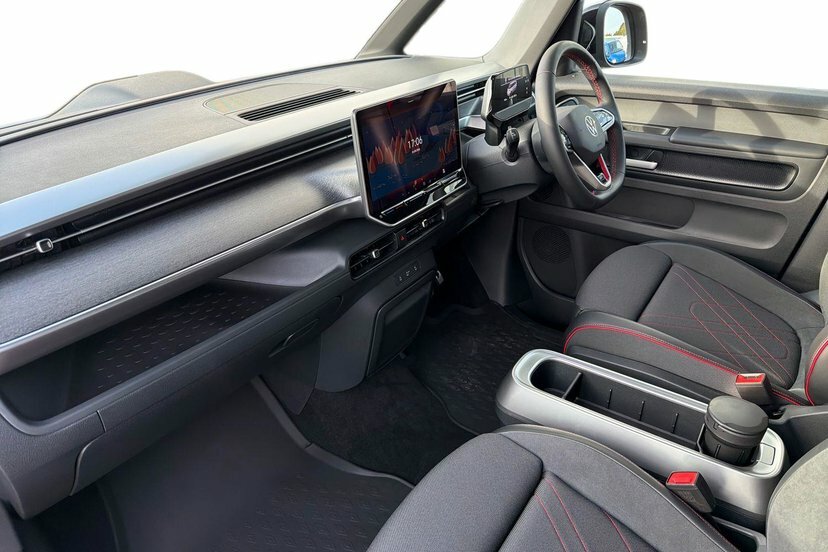 Volkswagen ID.Buzz Pro 86Kwh Gtx Mpv 4Motion Lwb, Red #2