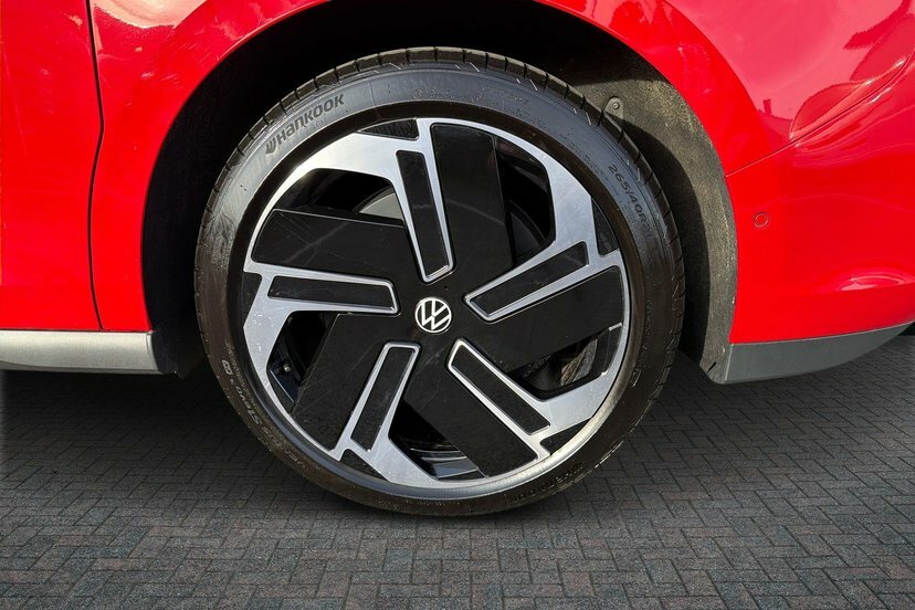 Volkswagen ID.Buzz Pro 86Kwh Gtx Mpv 4Motion Lwb, Red #5