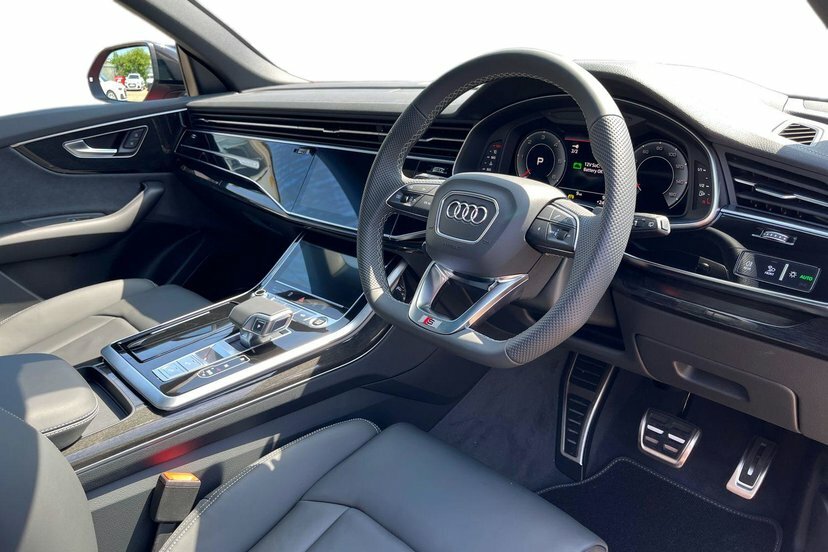 Audi Q8 3.0 Tdi V6 Black Edition Tiptronic Quattro Red #6