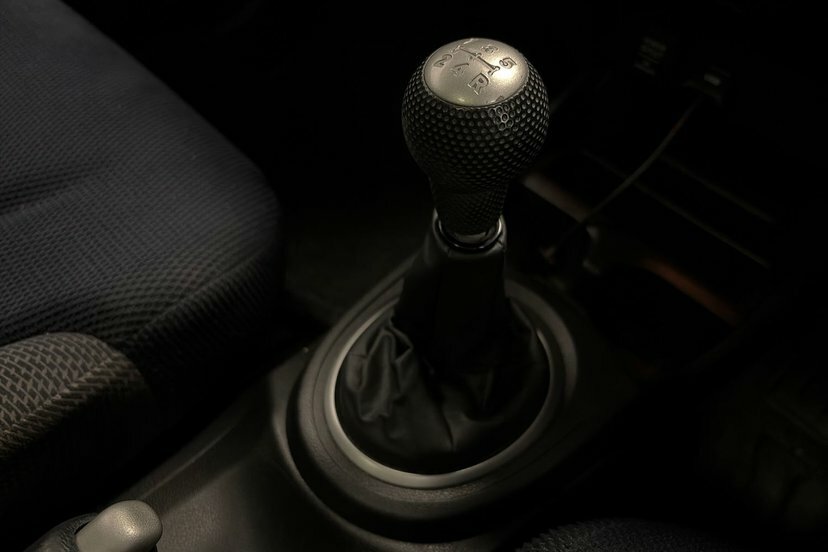 Honda Jazz 1.3L I-vtec Es 98 Bhp Silver #8