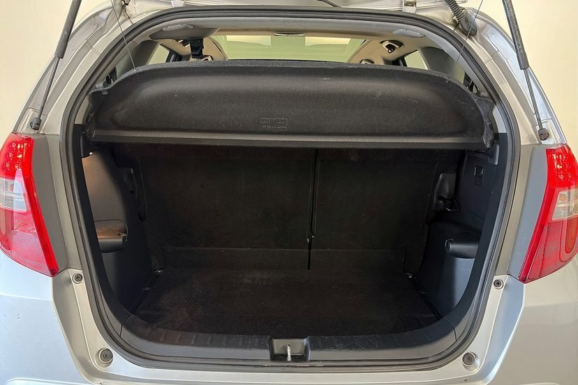 Honda Jazz 1.3L I-vtec Es 98 Bhp Silver #9