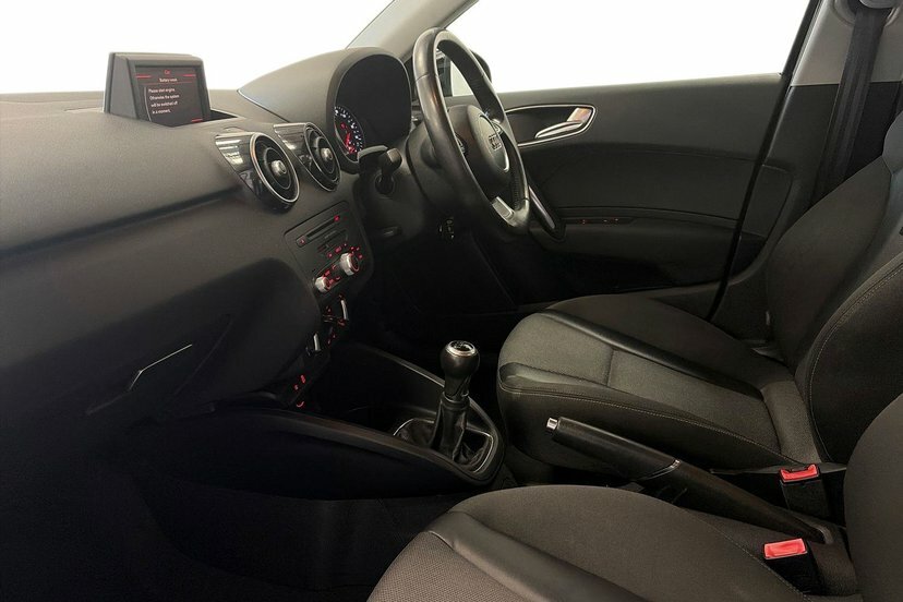 Audi A1 1.4 Tfsi Sport Sportback Euro 5 Black #2
