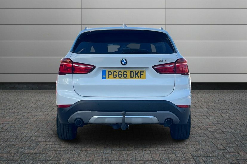 BMW X1 Xdrive 20I M Sport Step Black #12
