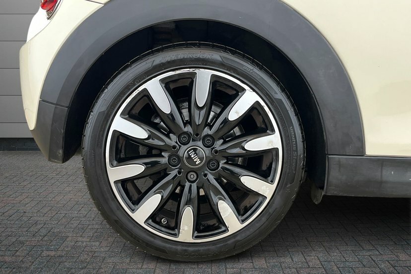 Mini Hatch 1.5 Cooper Exclusive White #5