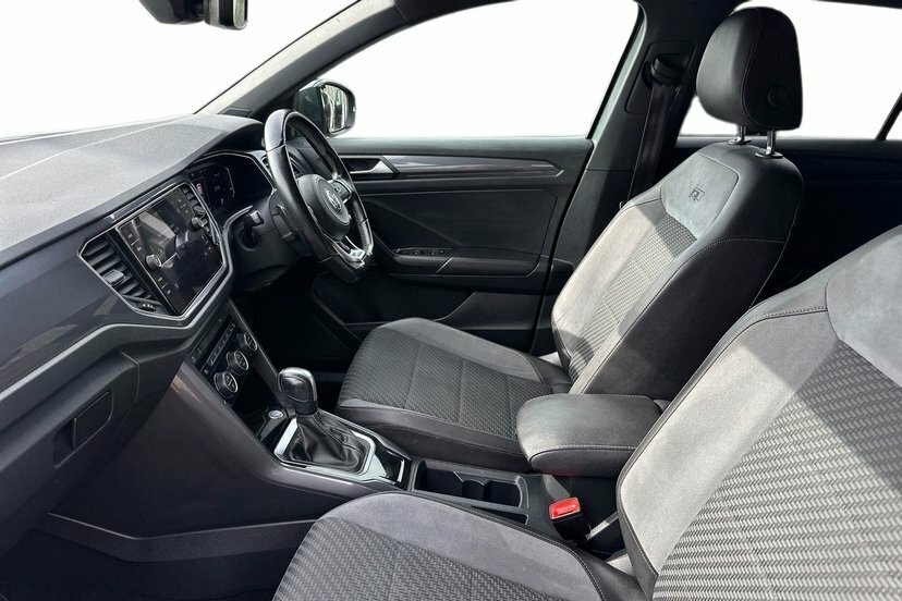 Volkswagen T-Roc 2.0 Tdi R-line Suv Dsg 150 Ps Grey #2