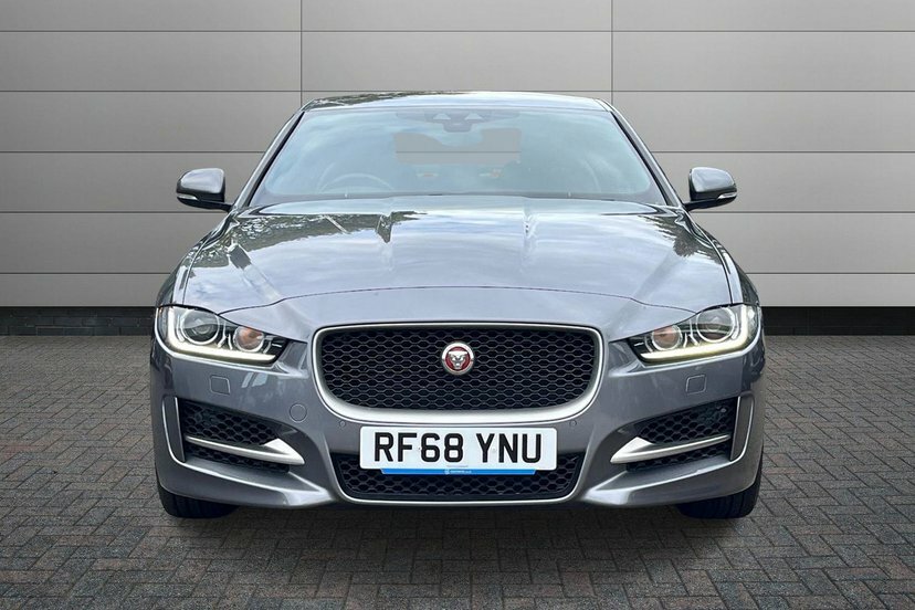 Jaguar XE 2.0D R-sport Black #7