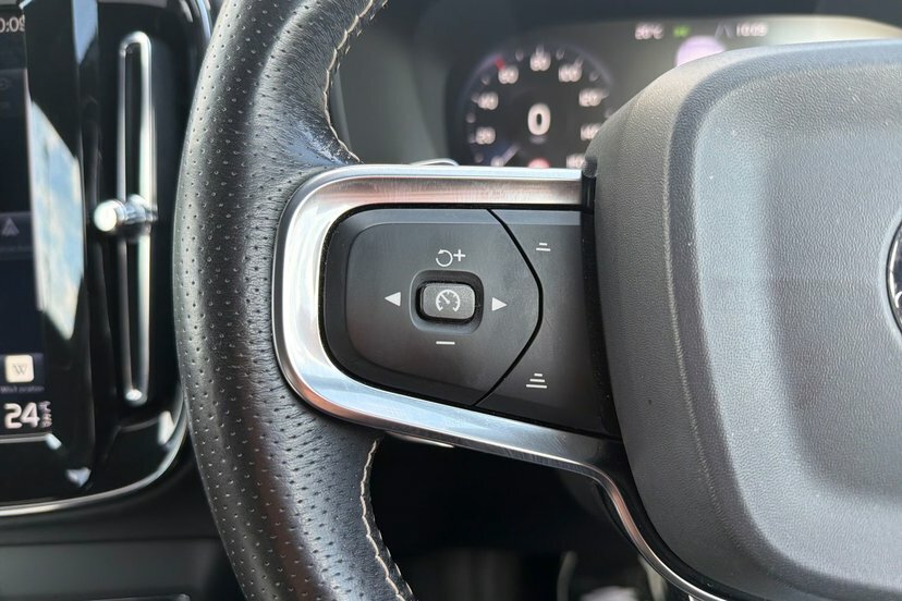 Volvo XC40 2.0 B4p Inscription Pro Awd Blue #26