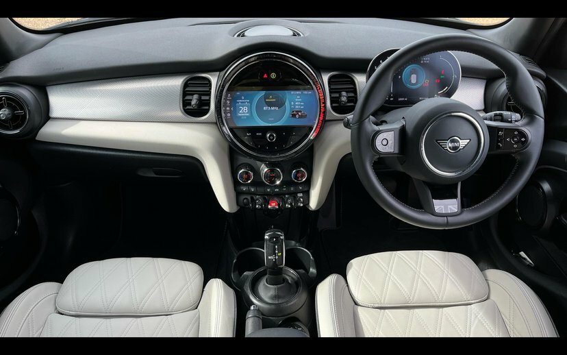 Mini Hatch 5-Door Hatch Cooper Exclusive Black #4