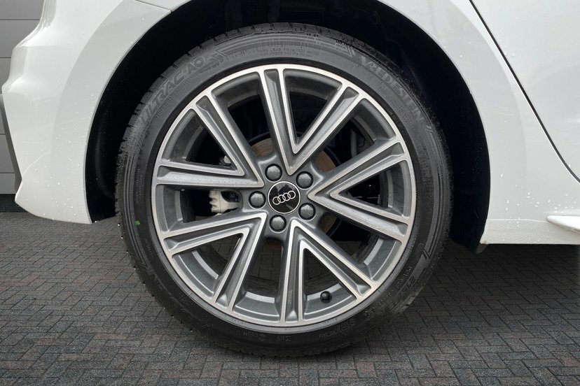 Audi A1 1.0 Tfsi 30 S Line Sportback 11 White #5