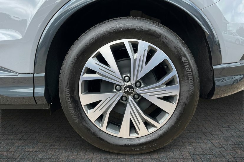 Audi Q4 E Tron 40 Sport Suv 63Kwh 204 Ps Grey #5