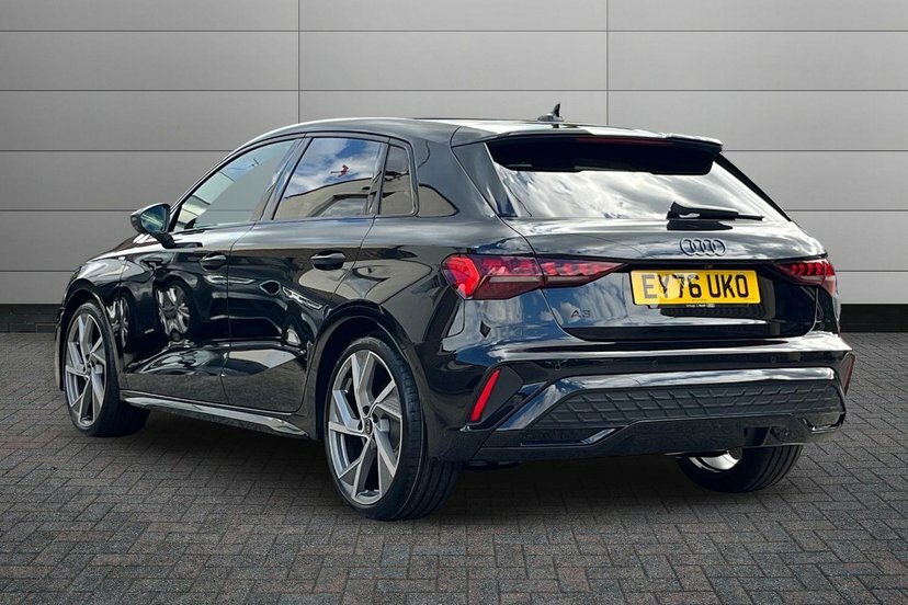 Audi A3 1.5 Tfsi Black Edition Sportback S Tron Black #3
